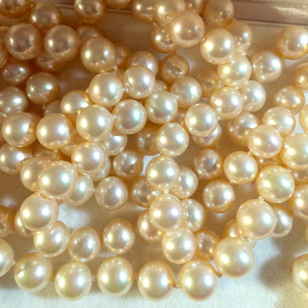 Vintage antique  Authentic Majorica Pearl necklace
